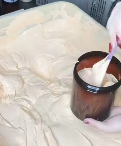 BUY 1 GET 1 FREE . GLOW & WHITE KOREAN GOLD CREAM